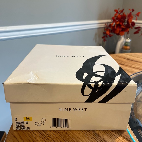 Nine West Green Suede dress Heels MINT Condition!!!- Size 8 - Picture 9 of 14